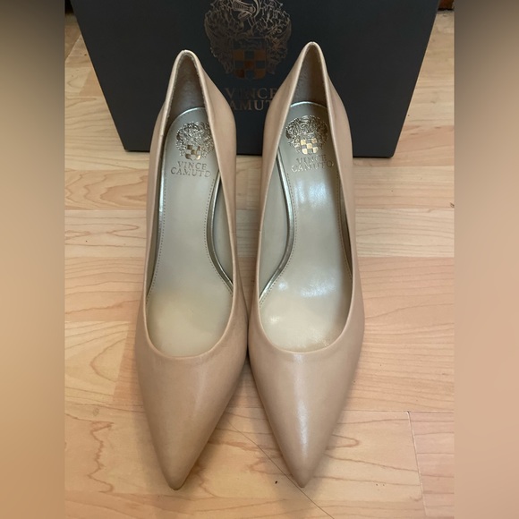 NEW VINCE CAMUTO thanley Sandstone Nude Pumps Size 12 Women Leather Pointy Heels - Picture 3 of 8